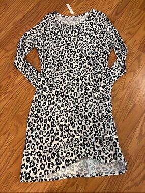 Long Sleeve Black & White Leopard Print Dress